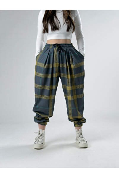 COCOPELLI Green Striped Women's Jogger Pants Coc2922