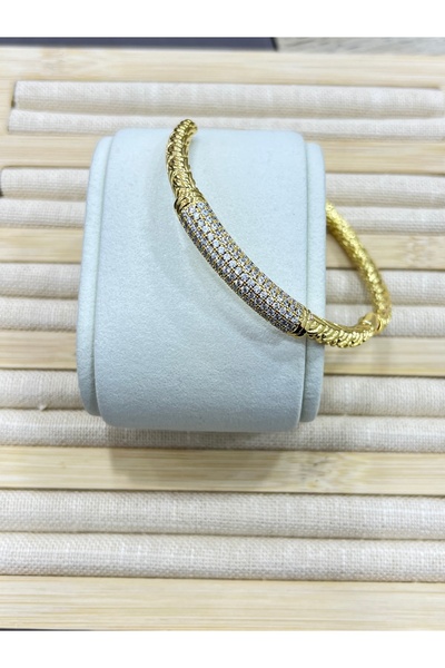 LUMI TAKI-SAAT Xpng Zircon Stone Cuff Bracelet