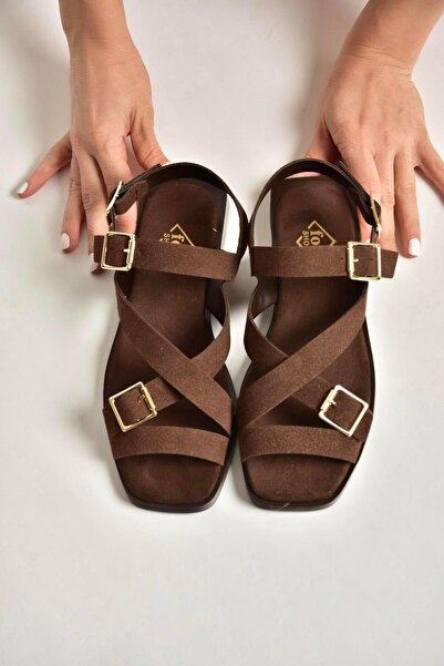 Fox Shoes Y458702602 Brown Suede Buckle Detailed Women's Sandals