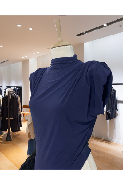 Butik Beyza Asymmetrical Cut Shoulder Padded Back Zipper Blouse