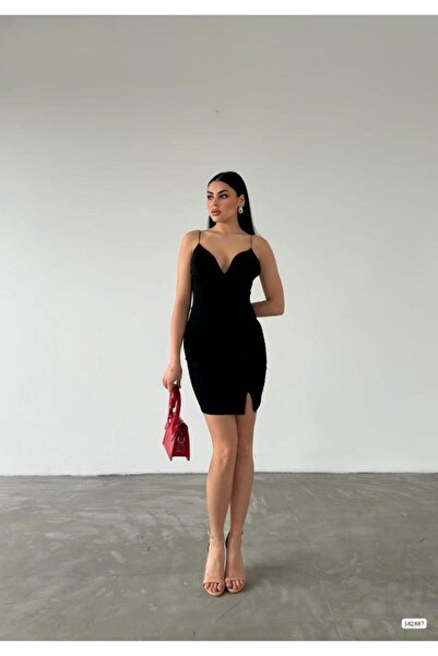 Modafeminen Μαύρο βραδινό φόρεμα με λεπτομέρεια σκίσιμο σε σχήμα V 582887