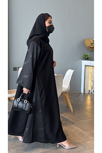 Lamsa Lamar Abaya - A luxurious black abaya with an elegant design - Lamar Li...