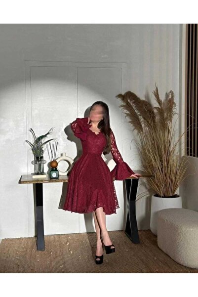 lavera fashlon Lavera ~ Short evening dress with Lace