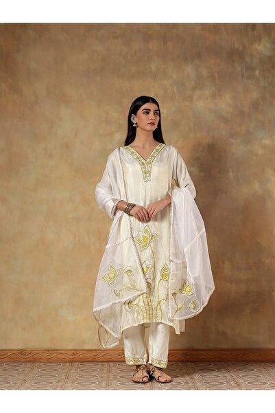 PRIYA'S PANACHE Silk Flower Embroidered Kurta Pant Dupatta Set for Women Indi...