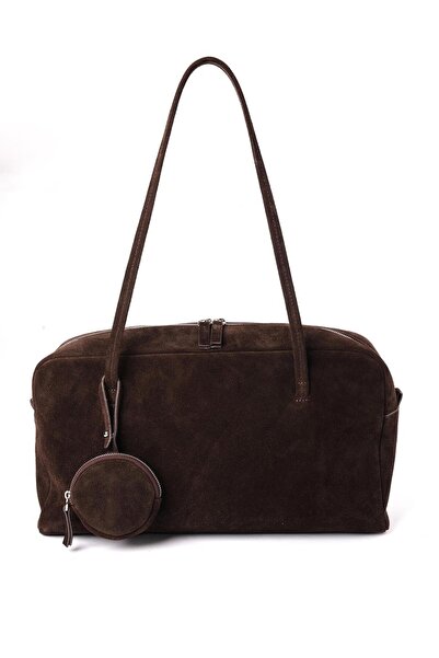 Jolamier Acı Kahve Juliette Charm Aksesuarlı Maxi Süet Omuz Çantası