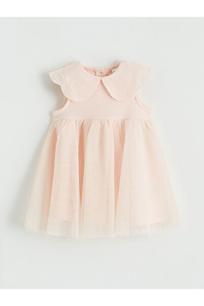 LC Waikiki فستان بناتي من مجموعة إلسيفا باللون الوردي مع ياقة من التول