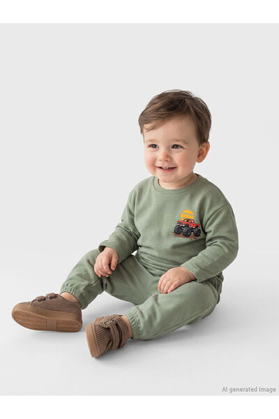 LC Waikiki مجموعة إلسيفا من الملابس الرياضية المطبوعة باللون الأخضر للأطفال ا...