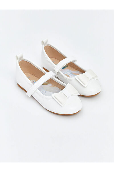 LC Waikiki مجموعة إلسيفا من أحذية الباليه ذات المظهر الجلدي الأبيض للفتيات ال...