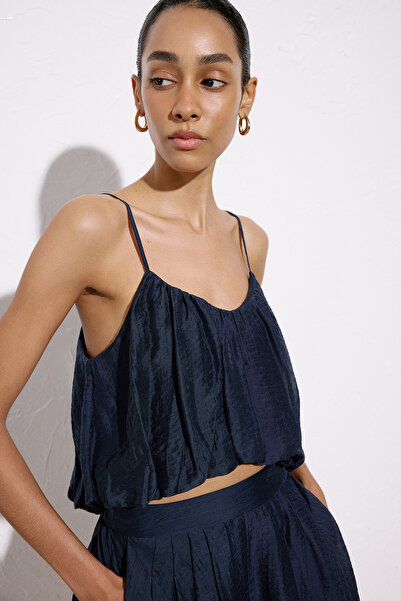 rue Degaje Yaka İnce Askılı Crop Lacivert Bluz