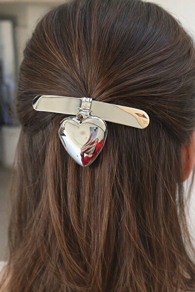 TAKIŞTIR مشبك أوتوماتيكي معدني بلون فضي مع تفاصيل على شكل قلب