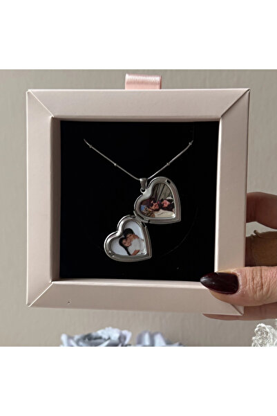 Vintagezegeni Kırmızı Taş Detaylı ve Çift Fotoğraflı İşlemeli Kapaklı Kalp Ko...