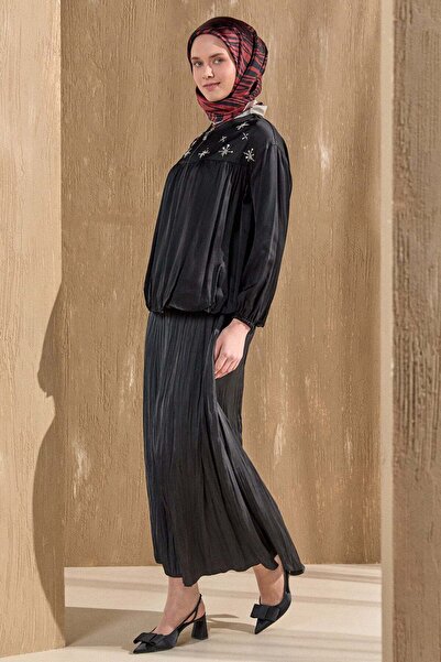 Setrms Boncuk Detaylı Saten Ceket