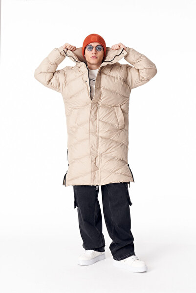 martin valen Oversize Long Cream Puffer Coat with High Collar Detail