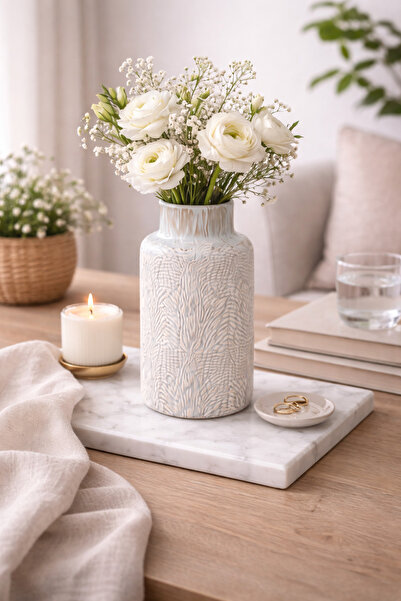 N.zone Tall ceramic vase with embossed pattern – stylish modern design