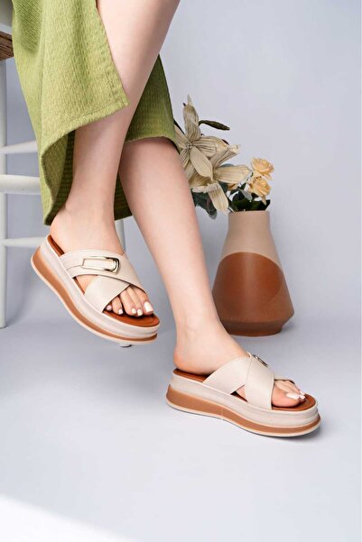 LEYDİ SHOES Maya Yandan Black Slippers with Single Buckle