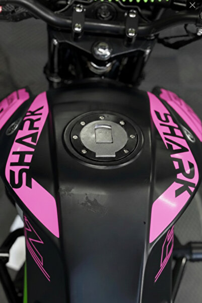 Banxtre ملصق حبل خزان الوقود باللون الوردي لـ Arora Shark 125 (يمين ويسار)