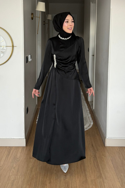 Tesettür Diyarı Saye Taşlı ντραπέ Σατέν Τεσεττούρ Βραδινό Φόρεμα - Μαύρο