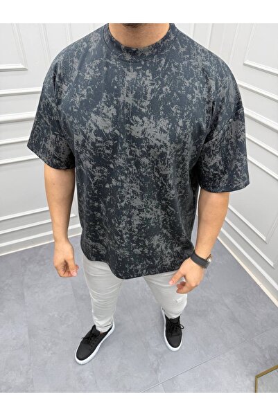 The Hench Men's Oversized Mold Etching Paint Crew Neck T-Shirt