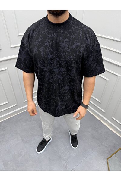The Hench Men's Oversized Mold Etching Paint Crew Neck T-Shirt