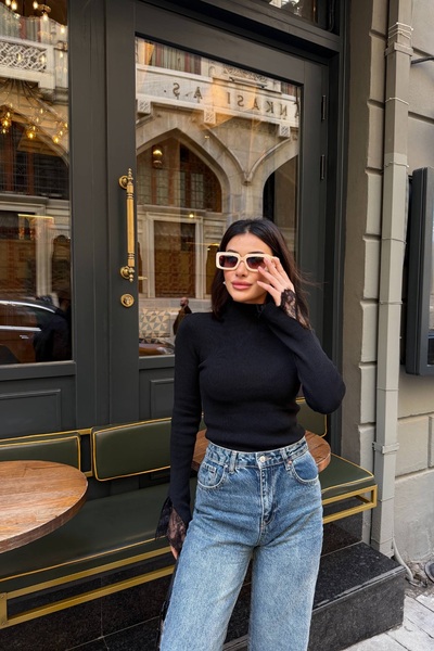 URİS Γυναικεία μαύρη μπλούζα πλεκτή με δαντέλα και λεπτομέρεια στα μανίκια (μ...