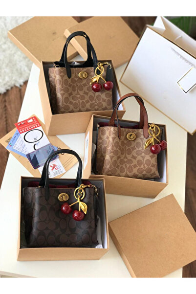 GENERAL Medium-sized multi-colored Bag – with an elegant cherry pendant