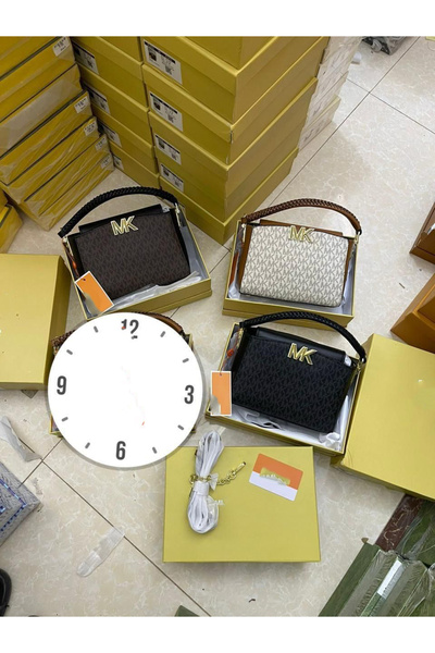 GENERAL Medium-sized Shoulder Bag – practical and stylish design