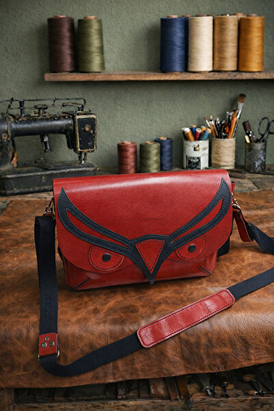 TheDebbağ Real Leather Adjustable Shoulder Bag Tablet Eyes Hand-Stitched Red