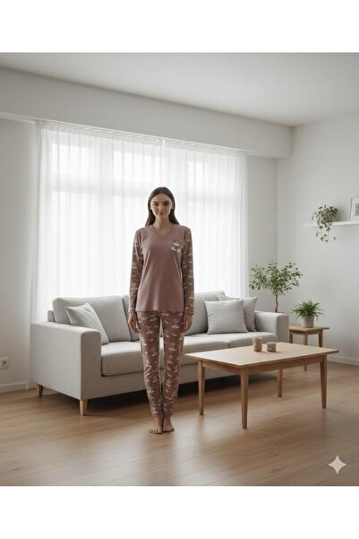 İpek Women's Long Sleeve V-Neck Lamb Pattern Thermal Pajama Set