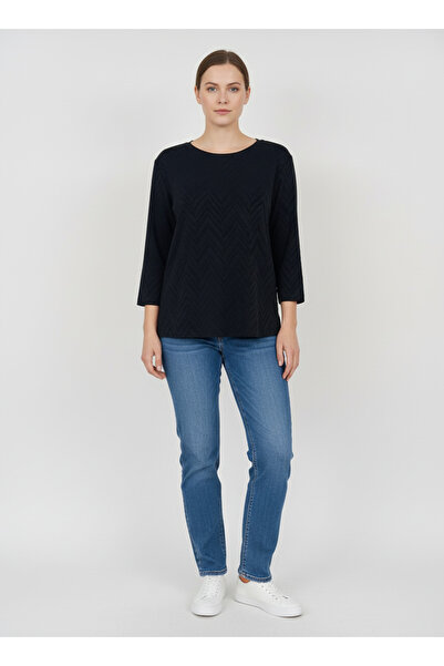 Neden Tekstil Black Self Zigzag Patterned Slit Blouse