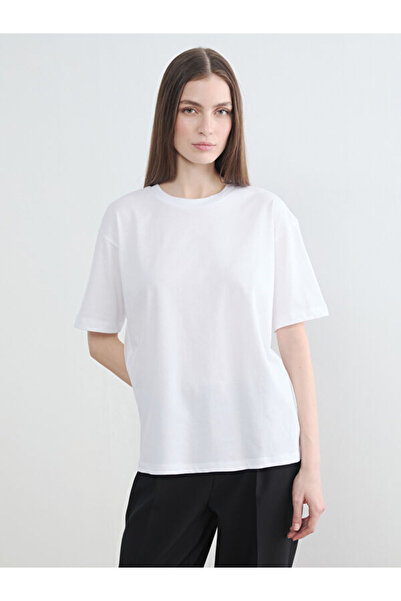 LC Waikiki تي شيرت نسائي فضفاض بياقة روبا من UZG STORE للنساء الأنيقات