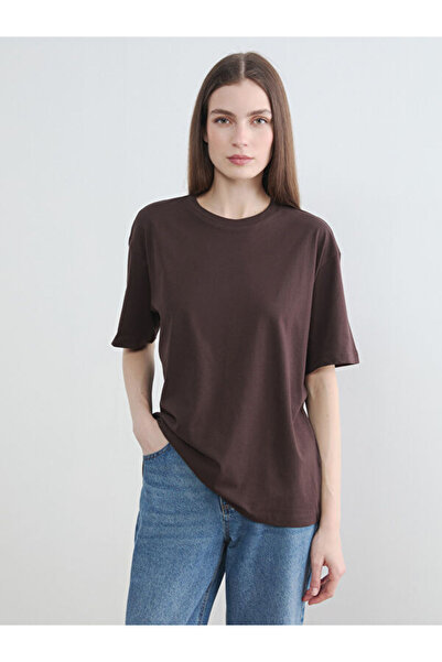 LC Waikiki تي شيرت نسائي فضفاض بياقة روبا من UZG STORE للنساء الأنيقات