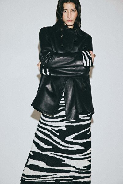 H&M تنورة جاكار محبوكة