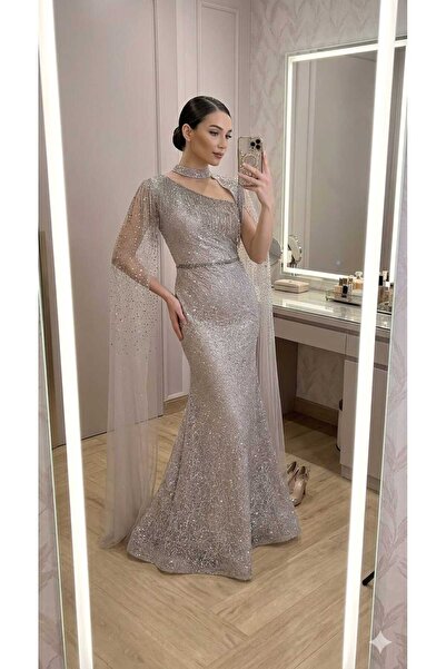 Mesk dresses An elegant and attractive evening dress with a high neckline and...