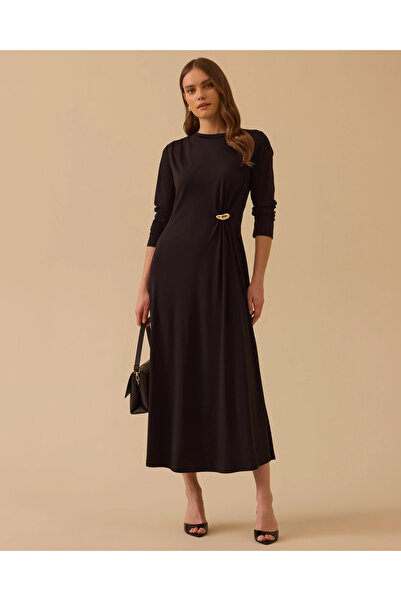 SEÇİL METAL AKSESUARLI UZUN KOLLU ELBİSE