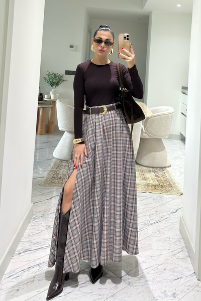 Seda Yalçın Atelier Ekose Desenli Yırtmaç Detaylı Grili Bordo Çizgili Kloş Etek