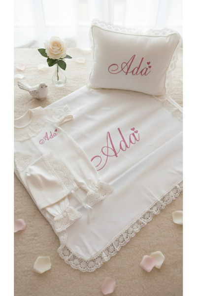 Mini Ropa Penye Dantelli 4'lü İsme Özel Yenidoğan Seti