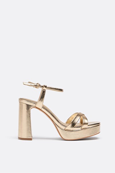 Stradivarius Geniş topuklu platform sandalet