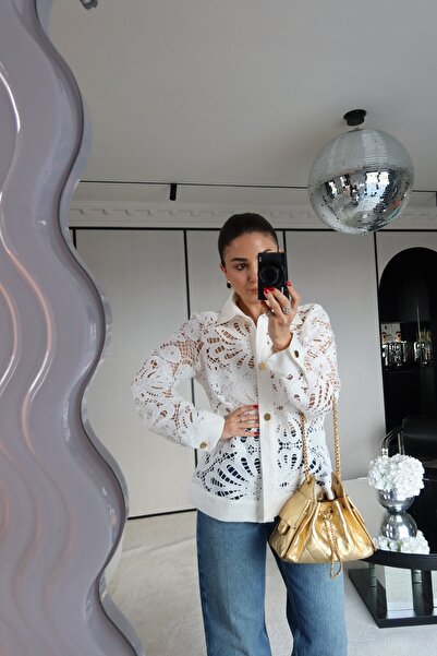 Özge Özgenç Gold Düğmeli Güpürlü Gömlek