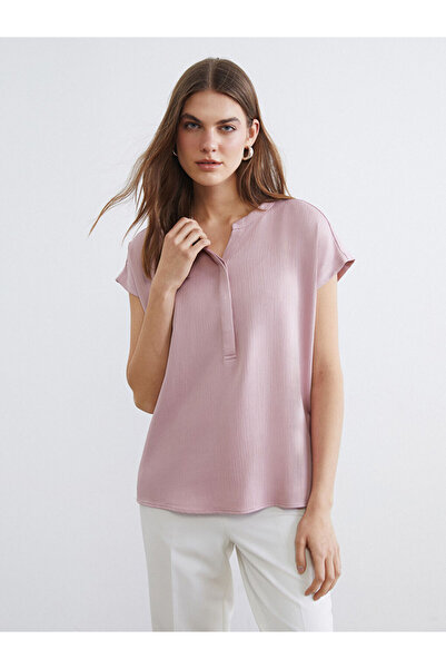 LC Waikiki Escaped Roba Collar Textured Blouse for Style Enthusiasts from Uzg...