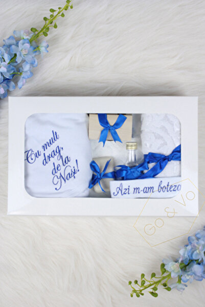 GoVo Kids Trusou botez brodat, "Cu drag de la Nasi" – Set botez, 7 piese, Cad...