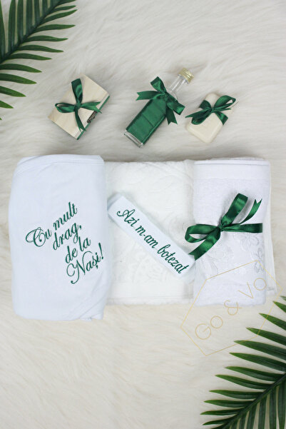 GoVo Kids Trusou botez brodat, "Cu drag de la Nasi" – Set botez, 7 piese, Cad...