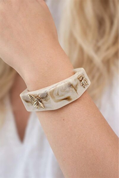 MatmazelLavinya Cream Bone Bracelet with Gold Bee Figure