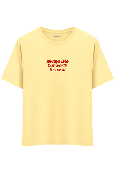 BetterThanCo Πάντα Αργά Έρχεταις με τύπωμα Bisiklet Yaka oversized T-shirt