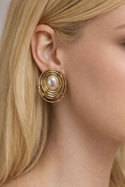 MatmazelLavinya Pearl Detailed Oval Curved Gold Earrings