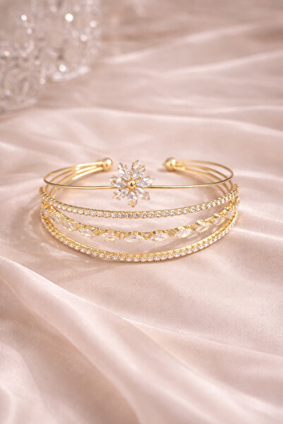 BİLEKLİK1 Çiçek Detaylı Çok Katmanlı Taşlı Kelepçe Bileklik – Altın Ton