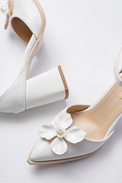 trendyes حذاء جريس بيرلي ديتيلد سبايتد تو كي حذاء بكعب عريض يو