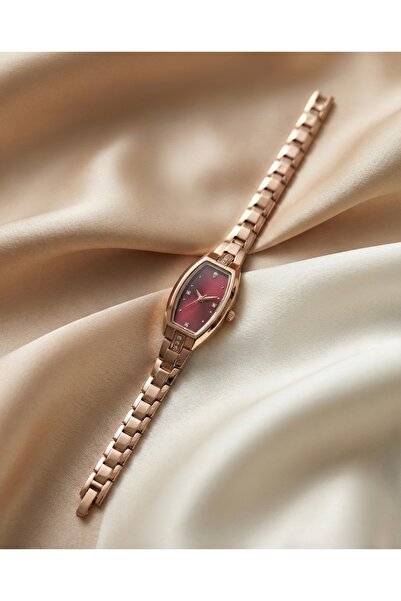 KLISHE Butik ساعة نسائية من الفولاذ بلون برونزي مع قرص أحمر داكن |   مجموعة ف...