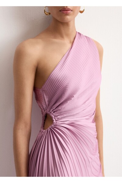 MANGO Woman Pileli yırtmaçlı asimetrik elbise