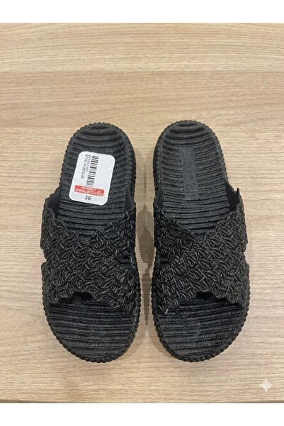 LastStep Gezer Zenne Doesn'T Slip Across the Ground.