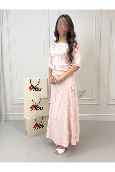 NO BRAND طقم أنيق وردي فاتح بتطريزات ناعمة وتفاصيل ورود ثلاثية الأبعاد